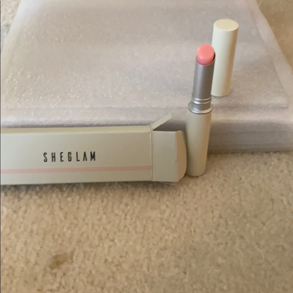 Color changing lip balm